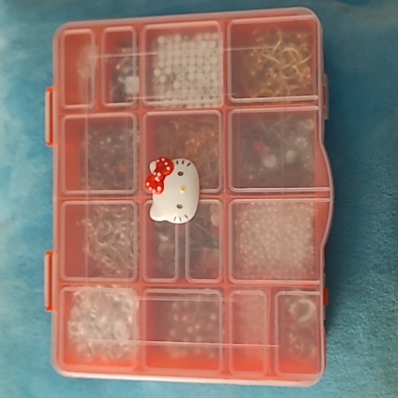 Hello Kitty Crafts Box - Picture 3 of 7